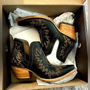 Ariat Size 8 Dixon Western Boot